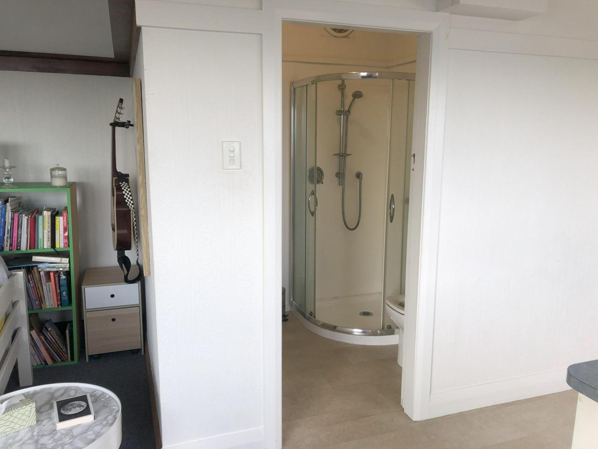 Апартаменты Seafront Haven In Island Bay With Deck, Outdoor Bath, And Parking Веллингтон Экстерьер фото
